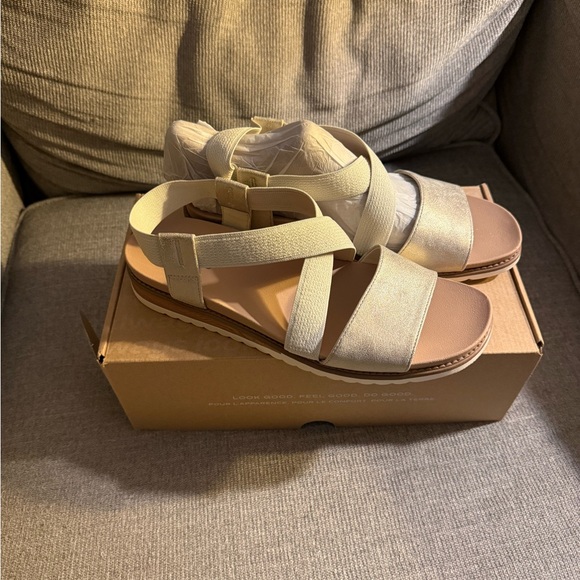 NWT Dr. Scholl's Champagne Sandals for Women - Picture 7 of 7